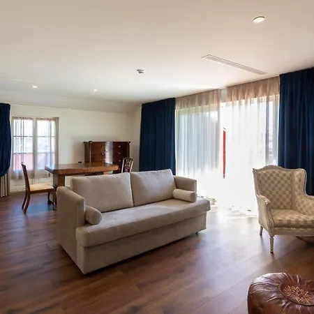 Hotel Ap Dona Aninhas 4*