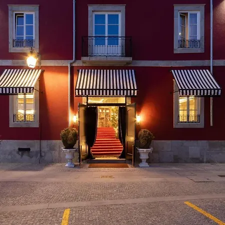 Ap Dona Aninhas Hotel 4*