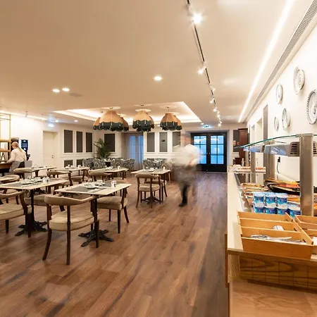 Ap Dona Aninhas Hotel